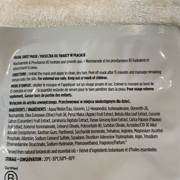 Radiance Sheet Mask with Niacinamide New 3 of them - Picture 3 of 6